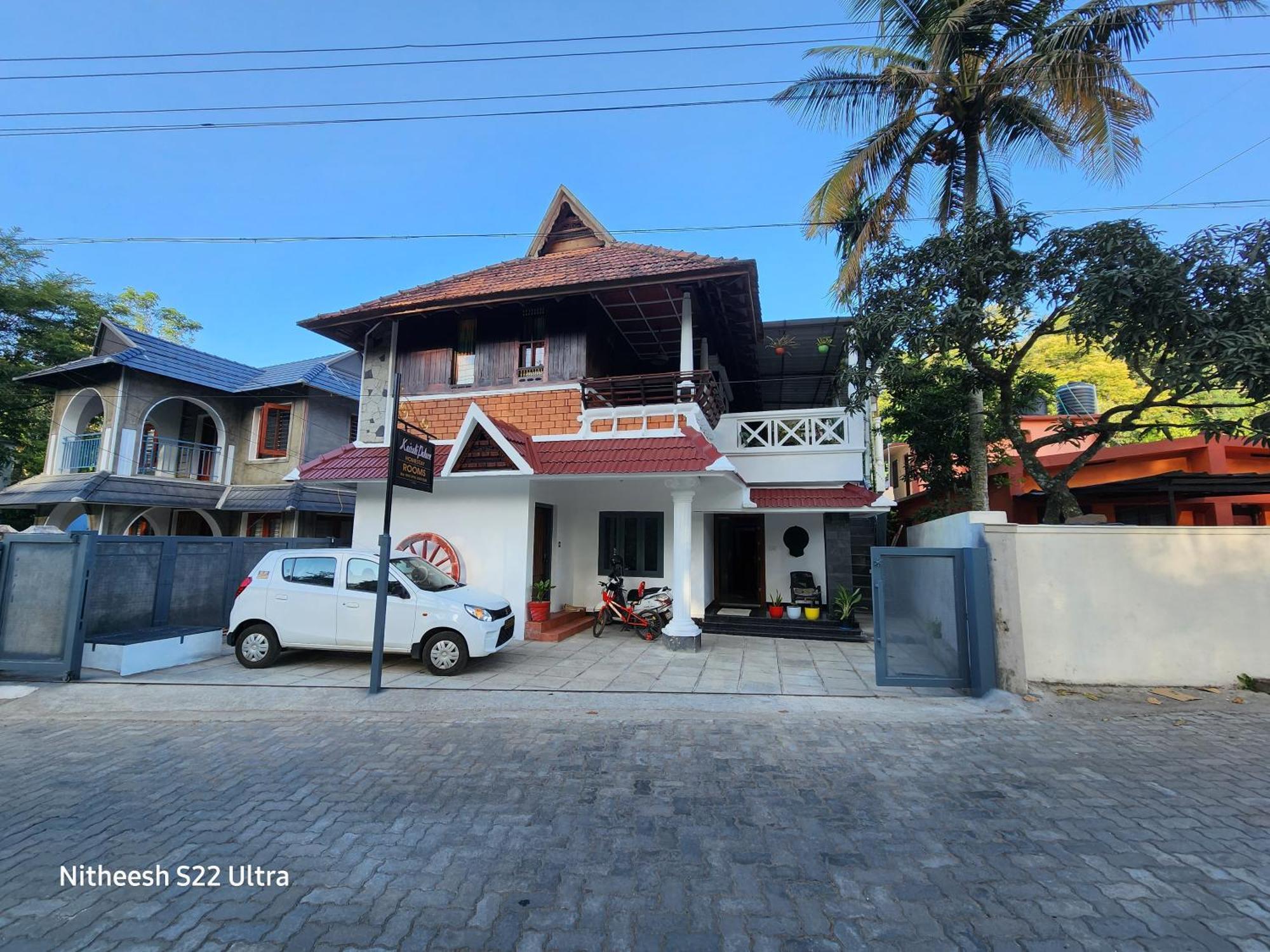 Kairali Palace Home Stay Thekkady Kültér fotó